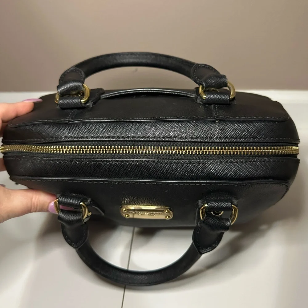 Michael Kors EUC Black Saffiano Leather Jet Set Convertible Satchel